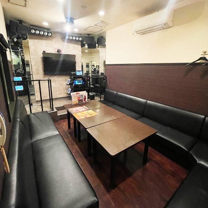 カラオケ コート・ダジュール港南台店　ステージルーム