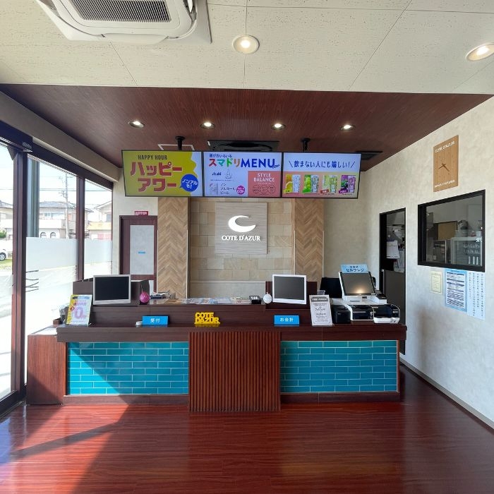 カラオケ コート・ダジュール高砂店　フロント